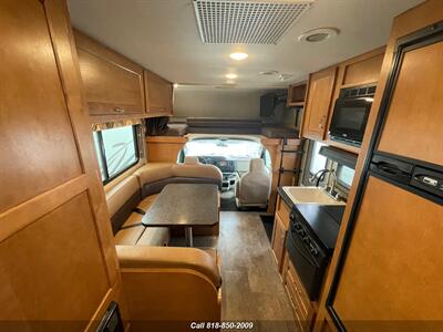 2017 Winnebago Spirit 22R   - Photo 13 - Burbank, CA 91502