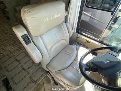 2006 Winnebago Itasca Meridian   - Photo 40 - Burbank, CA 91502