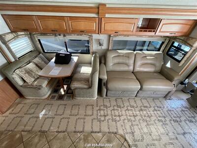 2006 Winnebago Itasca Meridian   - Photo 9 - Burbank, CA 91502