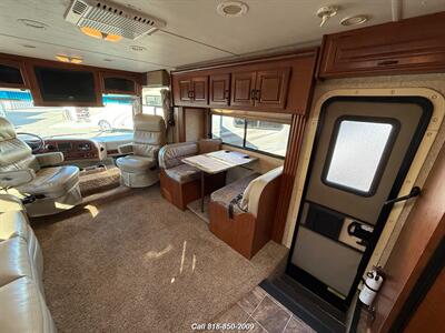 2011 Four Winds Hurricane 31D   - Photo 11 - Burbank, CA 91502