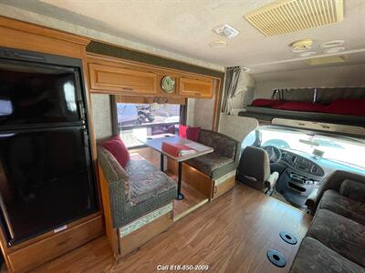 2006 Fleetwood Tioga 31M   - Photo 14 - Burbank, CA 91502