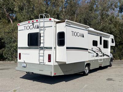 2006 Fleetwood Tioga 31M   - Photo 6 - Burbank, CA 91502