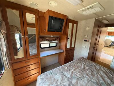 2006 Gulf Stream Sun Voyager 8379   - Photo 25 - Burbank, CA 91502