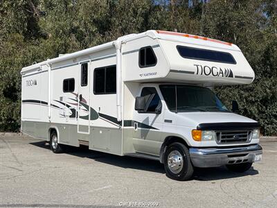 2006 Fleetwood Jamboree 31M   - Photo 2 - Burbank, CA 91502