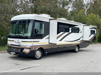 2010 Bounder 35 S   - Photo 6 - Burbank, CA 91502