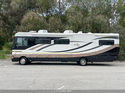 2010 Bounder 35 S   - Photo 5 - Burbank, CA 91502