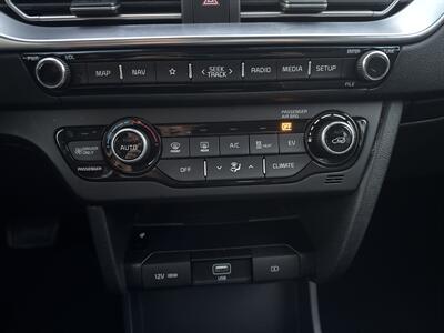 2022 Kia Niro EV EX   - Photo 10 - Stanton, CA 90680