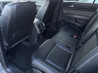 2021 Volkswagen Atlas Cross Sport V6 SE R-Line - Photo 9 - Stanton, CA 90680