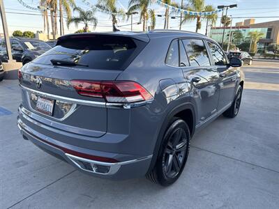 2021 Volkswagen Atlas Cross Sport V6 SE R-Line - Photo 4 - Stanton, CA 90680