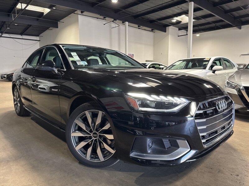 2022 Audi A4 quattro Premium Plus  