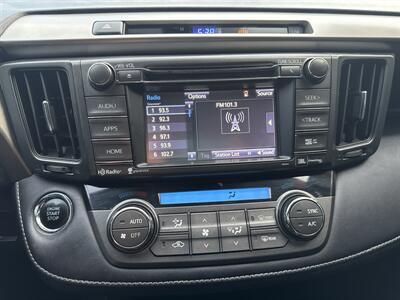 2015 Toyota RAV4 Limited   - Photo 10 - Stanton, CA 90680
