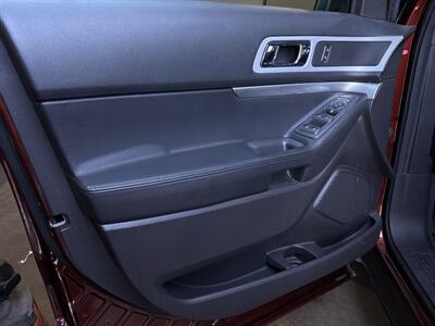 2015 Ford Explorer XLT   - Photo 7 - Orange, CA 92867