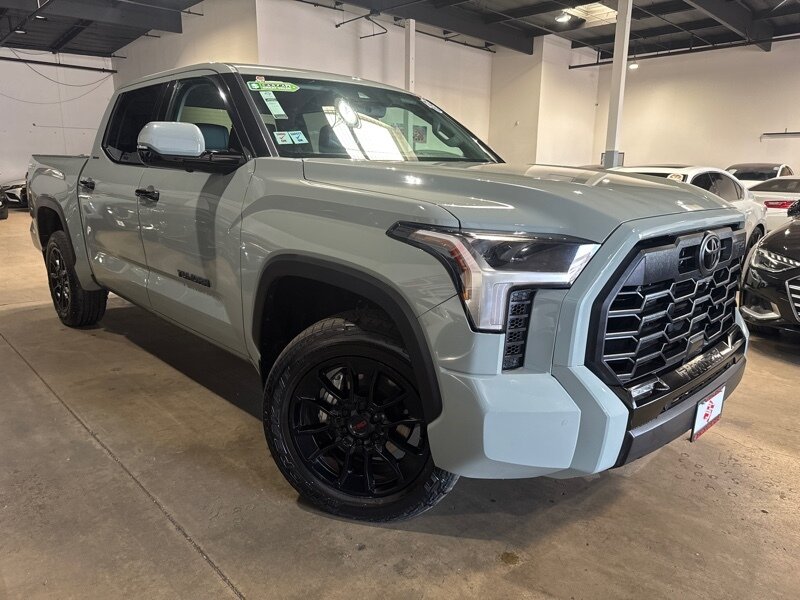 2023 Toyota Tundra Limited  