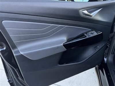 2023 Volkswagen ID.4 S   - Photo 7 - Stanton, CA 90680