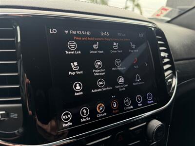 2019 Jeep Grand Cherokee Overland   - Photo 13 - Stanton, CA 90680