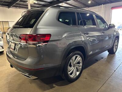 2022 Volkswagen Atlas V6 SE   - Photo 6 - Orange, CA 92867