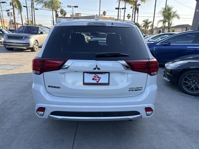 2018 Mitsubishi Outlander PHEV SEL - Photo 5 - Stanton, CA 90680
