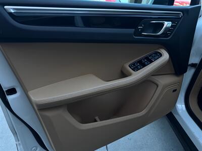 2018 Porsche Macan - Photo 7 - Stanton, CA 90680