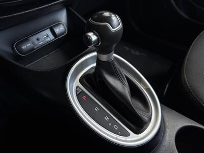 2019 Kia Soul +   - Photo 14 - Orange, CA 92867