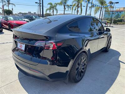 2023 Tesla Model Y Performance   - Photo 4 - Stanton, CA 90680