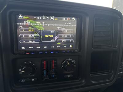 2005 Chevrolet Silverado 2500 LS 4dr Crew Cab LS   - Photo 12 - Stanton, CA 90680