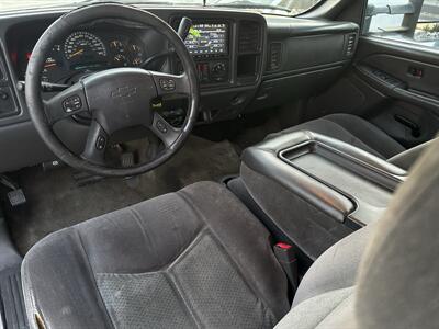 2005 Chevrolet Silverado 2500 LS 4dr Crew Cab LS   - Photo 9 - Stanton, CA 90680