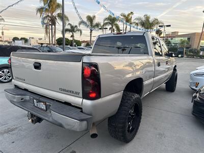 2005 Chevrolet Silverado 2500 LS 4dr Crew Cab LS   - Photo 4 - Stanton, CA 90680