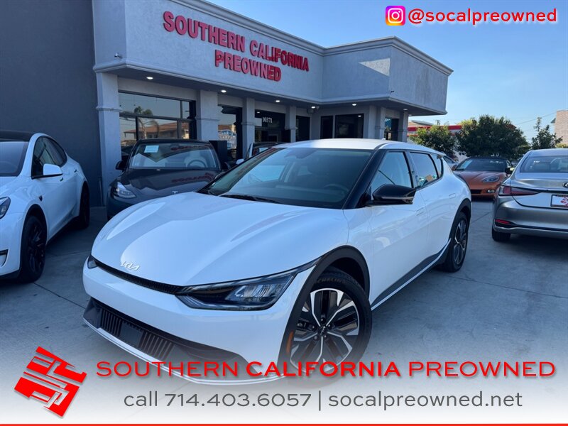 2024 Kia EV6 Light Long Range   - Photo 1 - Stanton, CA 90680