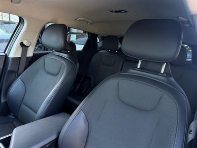 2024 Kia EV6 Light Long Range   - Photo 11 - Stanton, CA 90680