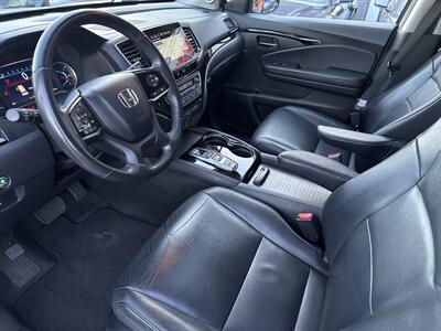 2019 Honda Pilot Touring w/Rear Captain's Chairs   - Photo 8 - Stanton, CA 90680