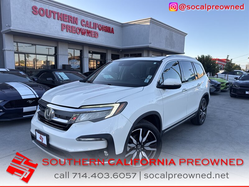 2019 Honda Pilot Touring w/Rear Captain's Chairs - Photo 1 - Stanton, CA 90680