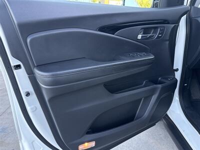2019 Honda Pilot Touring w/Rear Captain's Chairs   - Photo 7 - Stanton, CA 90680