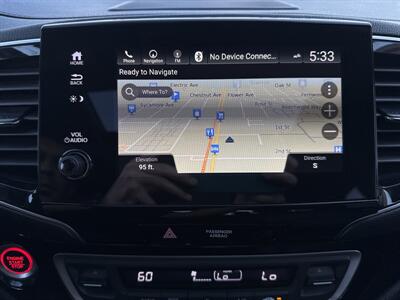 2019 Honda Pilot Touring w/Rear Captain's Chairs   - Photo 15 - Stanton, CA 90680