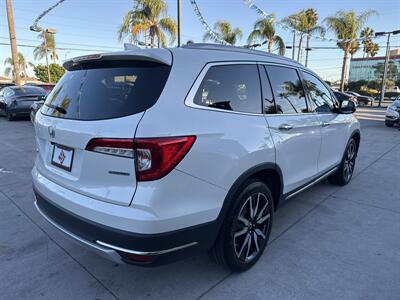 2019 Honda Pilot Touring w/Rear Captain's Chairs   - Photo 4 - Stanton, CA 90680