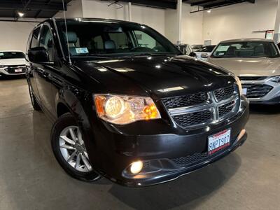 2019 Dodge Grand Caravan SXT 35th Anniversary   - Photo 2 - Orange, CA 92867