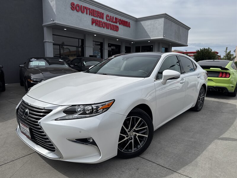 2017 Lexus ES  