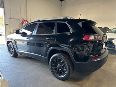 2019 Jeep Cherokee Latitude Plus   - Photo 6 - Orange, CA 92867