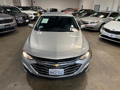 2019 Chevrolet Malibu LT   - Photo 4 - Orange, CA 92867