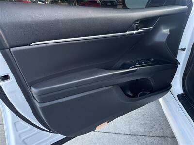 2018 Toyota Camry LE   - Photo 7 - Stanton, CA 90680