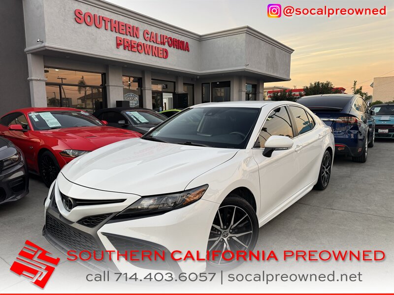 2023 Toyota Camry SE   - Photo 1 - Stanton, CA 90680