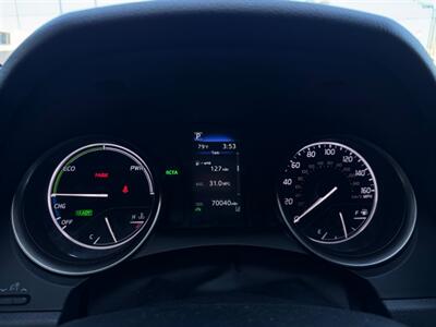 2022 Toyota Camry Hybrid SE   - Photo 11 - Stanton, CA 90680