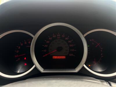 2005 Toyota Tacoma PreRunner V6 4dr Access Cab PreRunner V6   - Photo 12 - Stanton, CA 90680