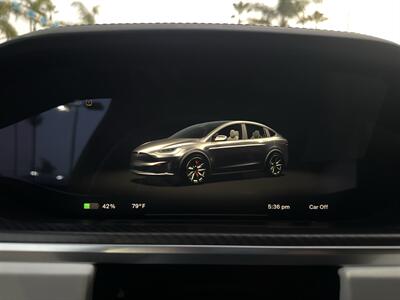 2023 Tesla Model X Plaid - Photo 14 - Stanton, CA 90680
