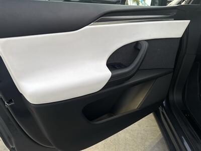 2023 Tesla Model X Plaid - Photo 7 - Stanton, CA 90680