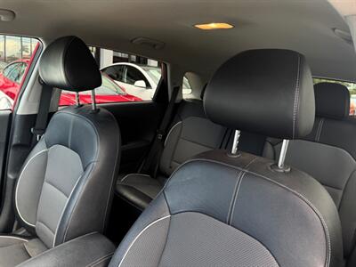 2022 Kia Niro EV EX - Photo 11 - Stanton, CA 90680