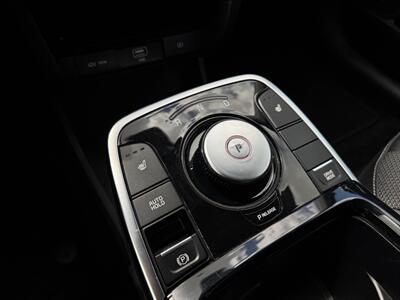 2022 Kia Niro EV EX - Photo 15 - Stanton, CA 90680