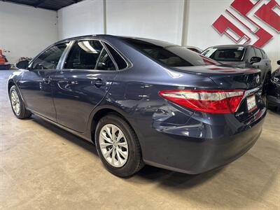 2015 Toyota Camry LE   - Photo 4 - Orange, CA 92867