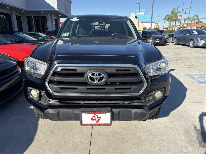 2017 Toyota Tacoma SR5 V6  