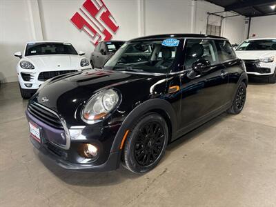 2017 MINI Hardtop 2 Door Cooper   - Photo 4 - Orange, CA 92867