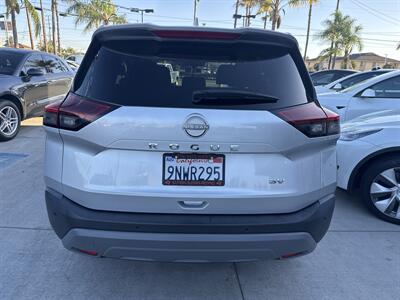 2023 Nissan Rogue SV   - Photo 5 - Stanton, CA 90680